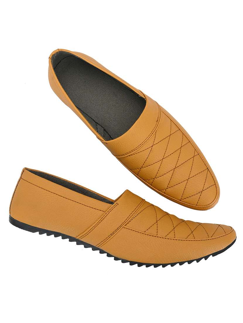 men solid slip on mojari - 22542062 -  Standard Image - 2