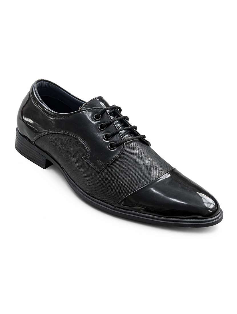 men textured lace up derby shoes