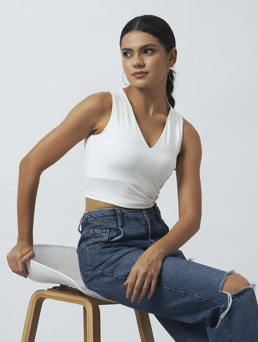 women solid sleeveless crop top