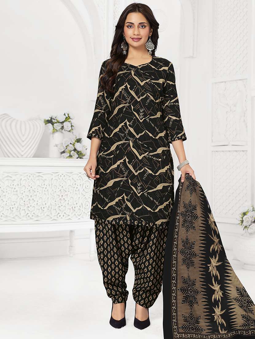 women printed three quarter sleeve kurta patiala with dupatta set
