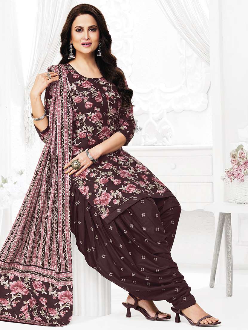 women printed three quarter sleeve kurta patiala with dupatta set - 22542115 -  Standard Image - 2