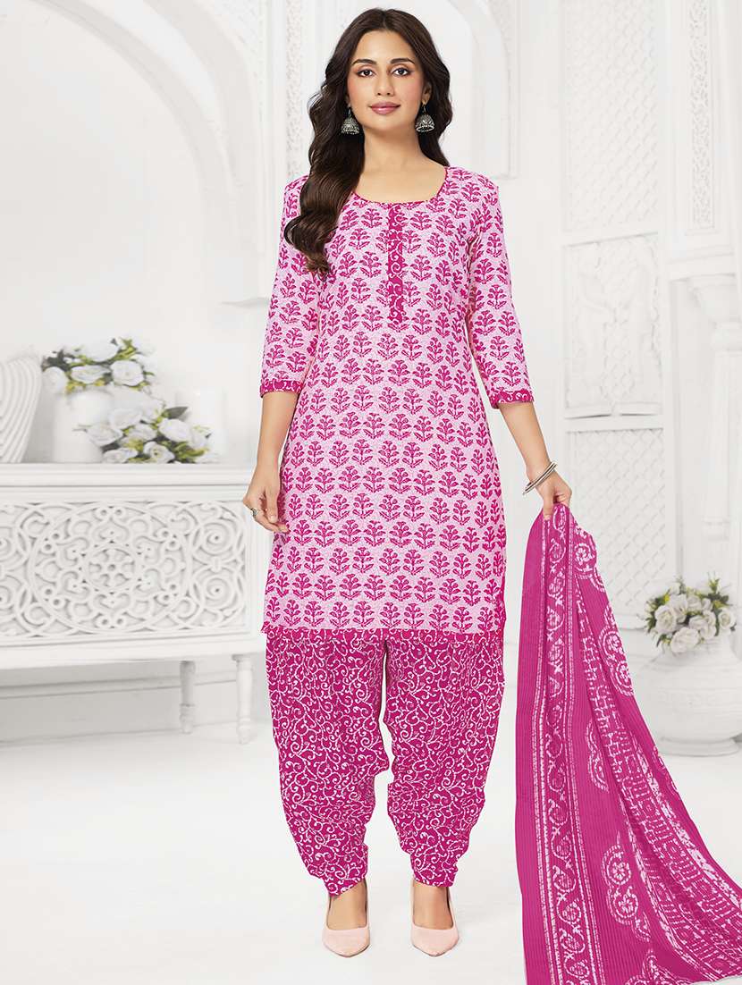 women printed three quarter sleeve kurta patiala with dupatta set