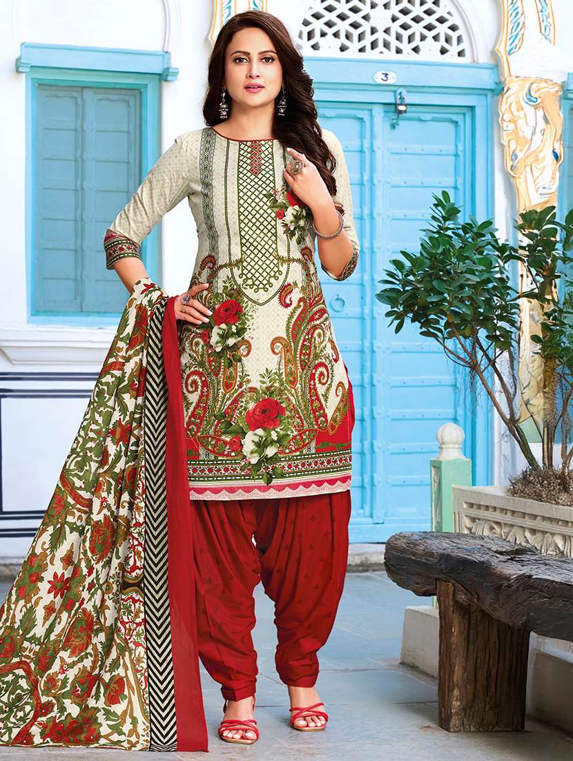 women printed three quarter sleeve kurta patiala with dupatta set
