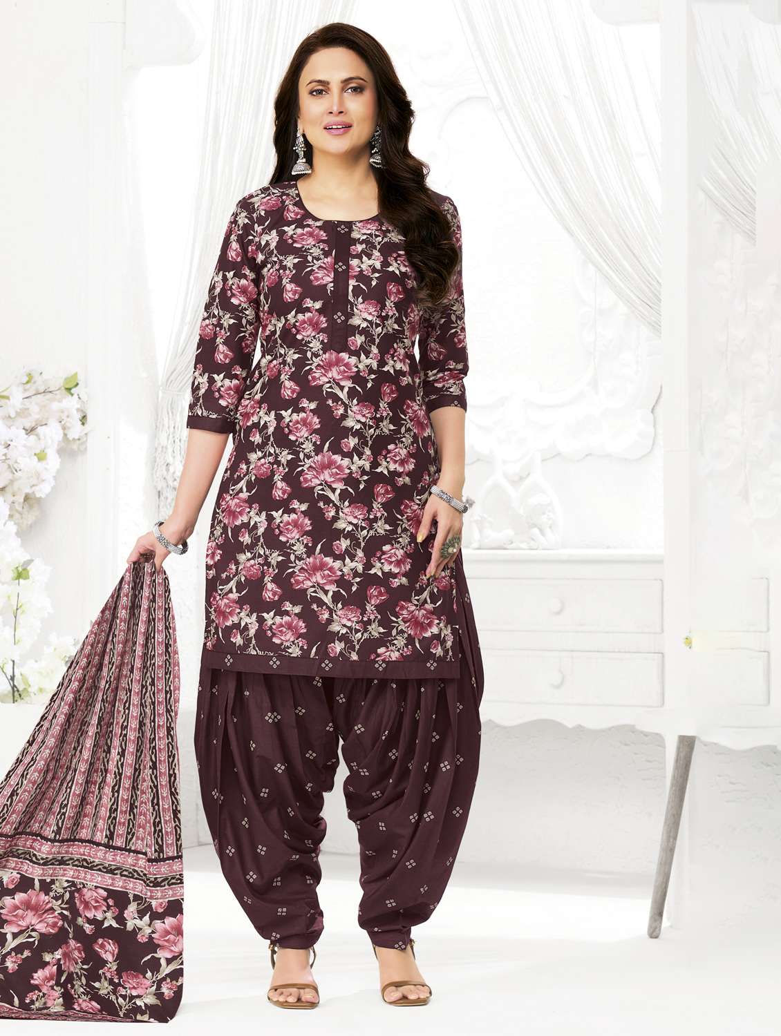 women printed three quarter sleeve kurta patiala with dupatta set - 22542130 -  Standard Image - 2