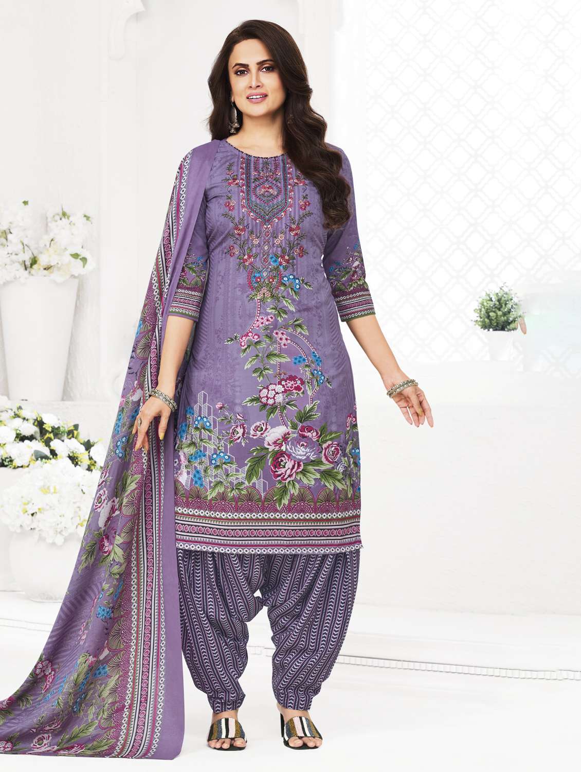 women printed three quarter sleeve kurta patiala with dupatta set - 22542133 -  Standard Image - 2