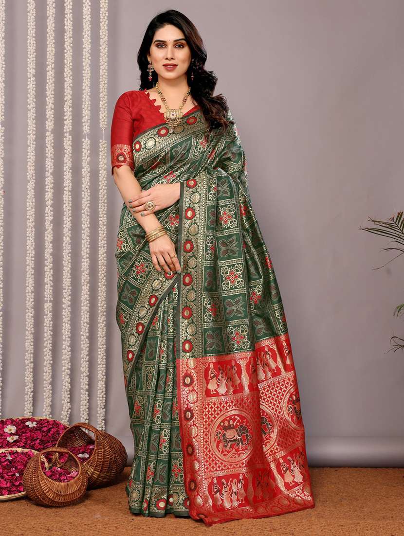 women self design banarasi saree with blouse