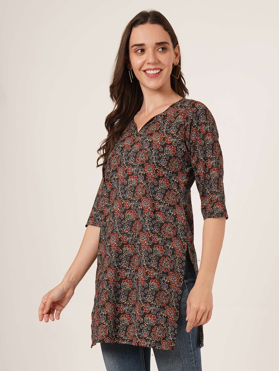 Women Printed Three Quarter Sleeve Straight Kurti - 22542876 -  Standard Image - 2
