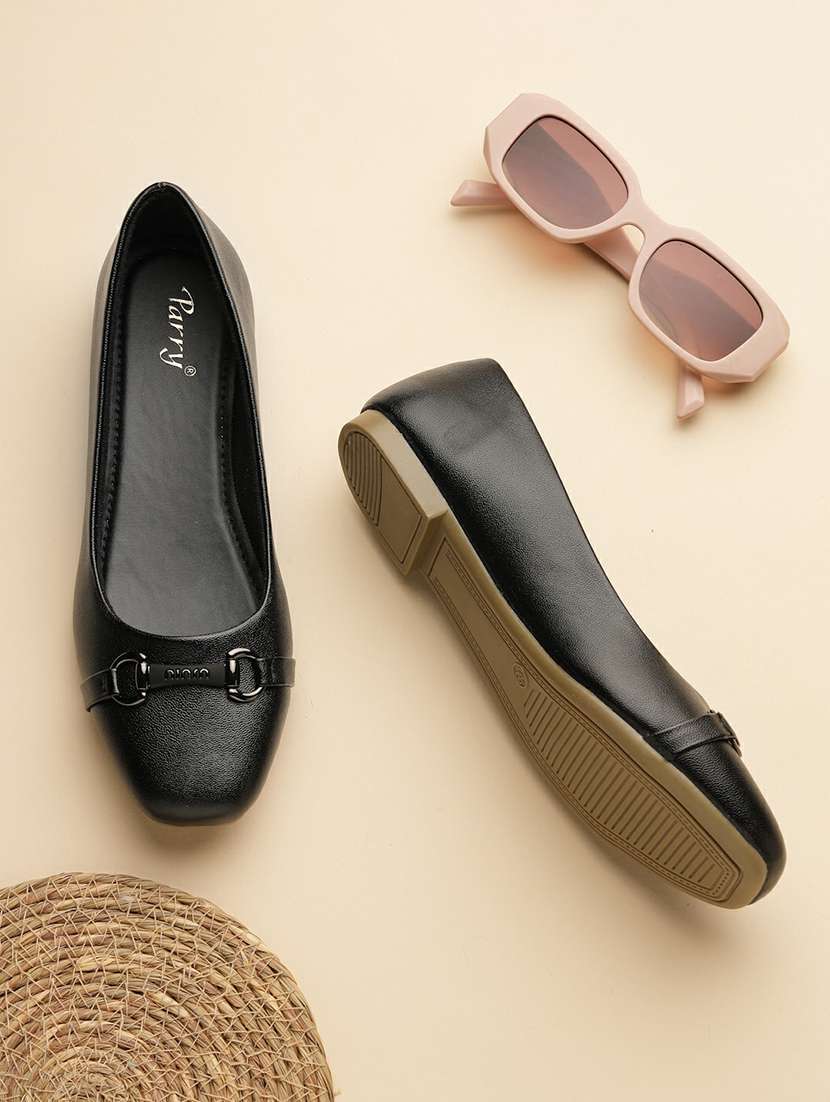 women solid slip on ballerina