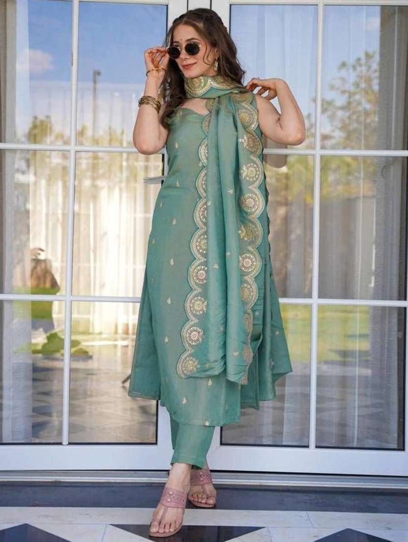 women embroidered sleeveless kurta pant set with dupatta - 22543496 -  Standard Image - 2