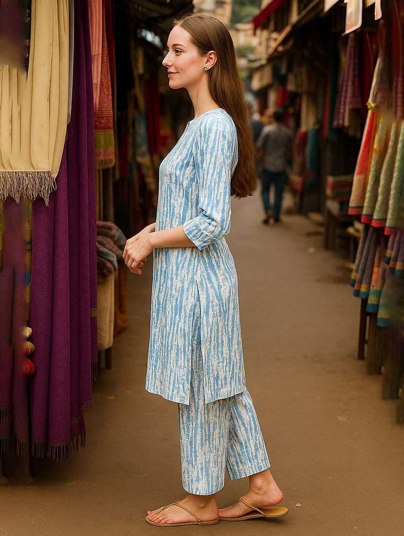 women printed three quarter sleeves kurta pant set  - 22543542 -  Standard Image - 2