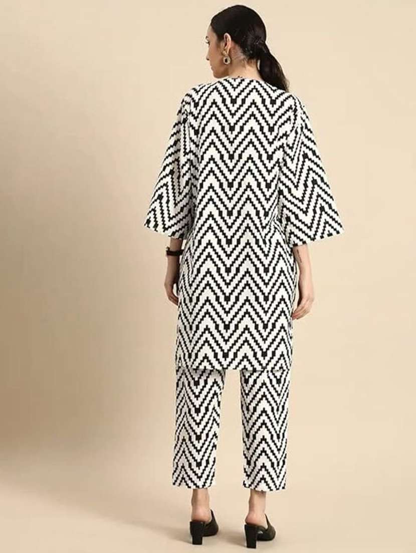 Women Printed Three Quarter Sleeves Ethnic Co-ord Set - 22543659 -  Standard Image - 2