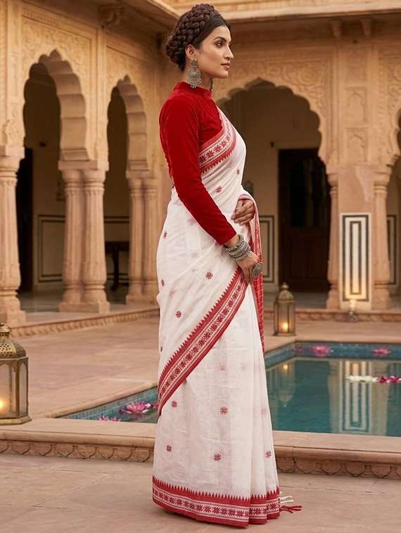 women self design handloom saree with blouse - 22543969 -  Standard Image - 2