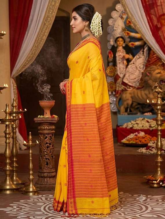 women self design handloom saree with blouse - 22543971 -  Standard Image - 2