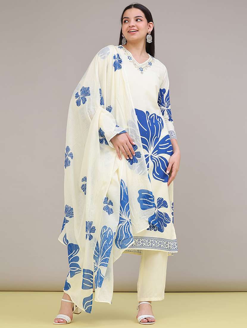 Women Printed Three Quarter Sleeves Kurta Pant With Dupatta Set - 22546265 -  Standard Image - 2