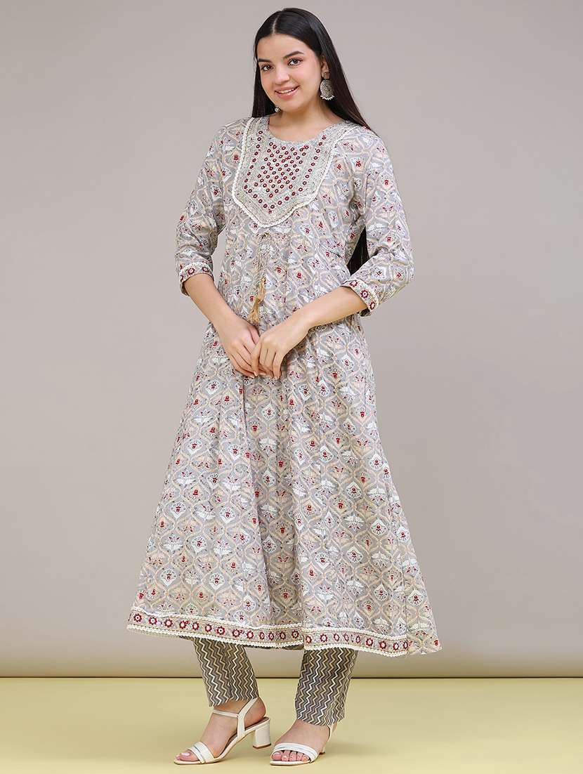 Women Printed Three Quarter Sleeves Kurta Pant With Dupatta Set - 22546279 -  Standard Image - 2