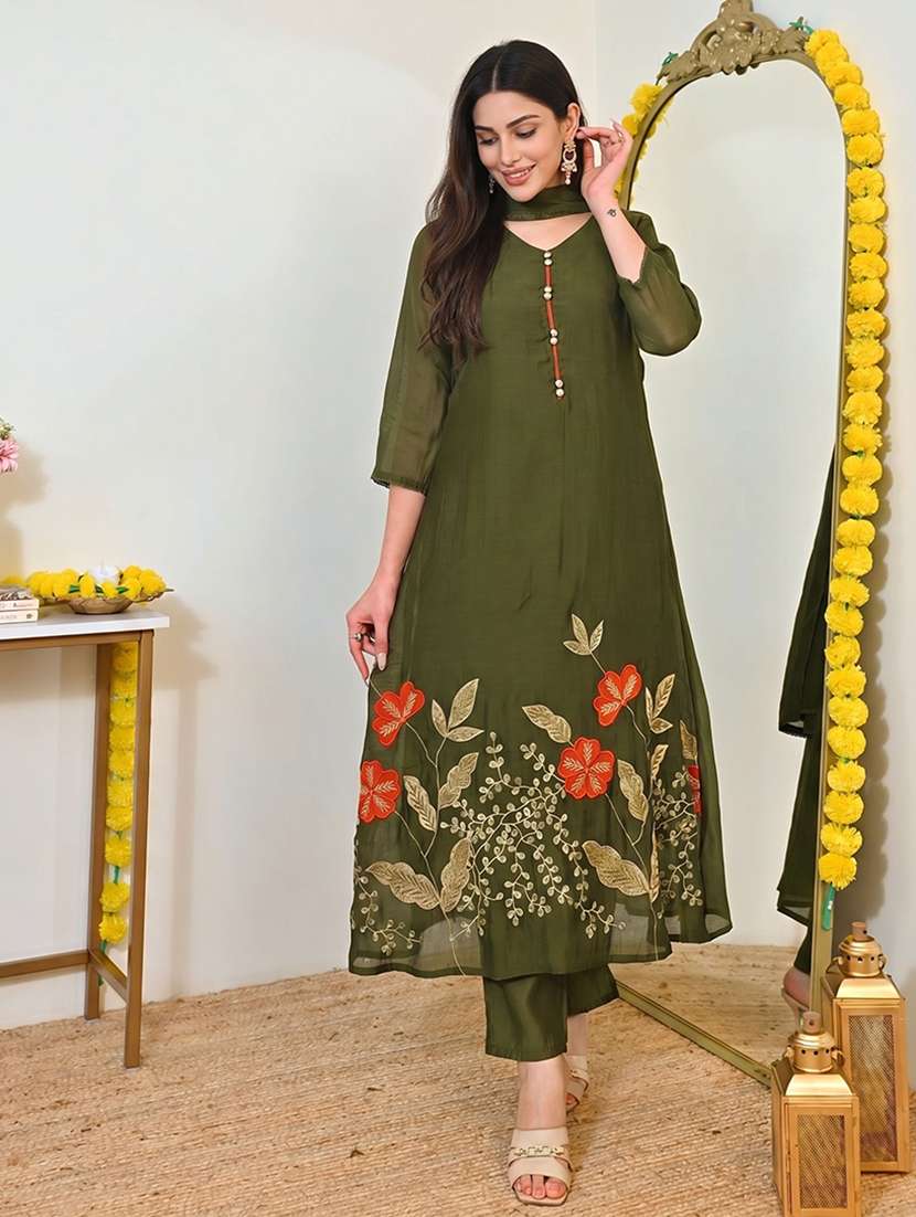 women embroidered three quarter sleeve kurta pant with dupatta set - 22548123 -  Standard Image - 2