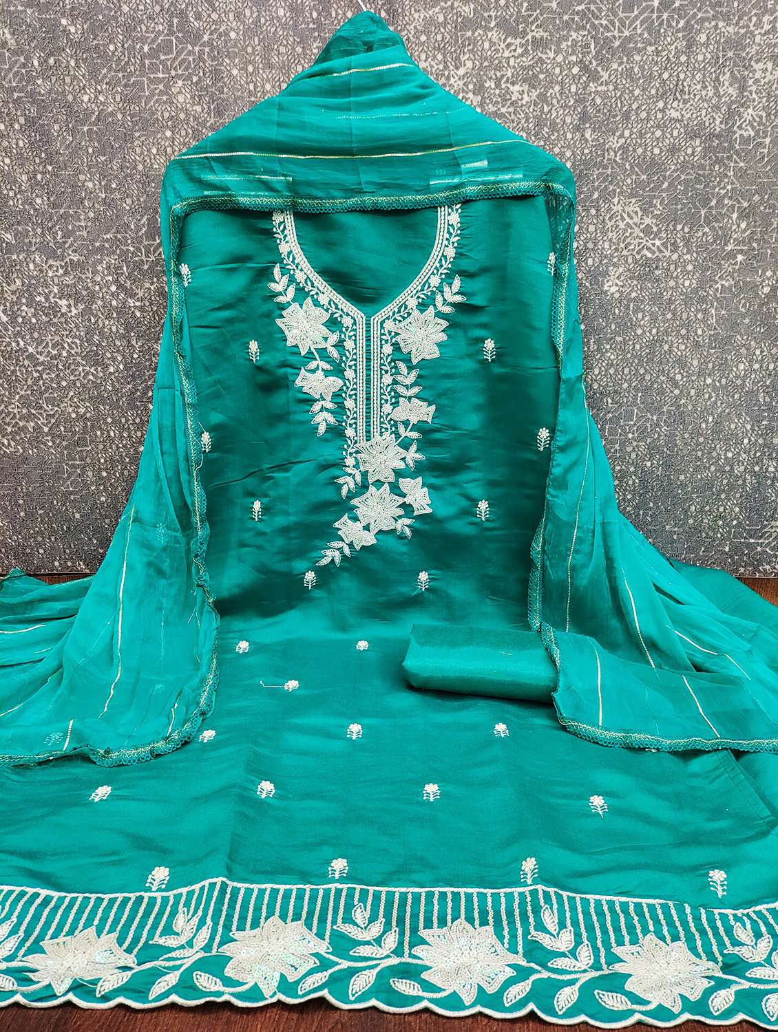 Women Embroidered Unstitched Suit Set - 22548428 -  Standard Image - 2