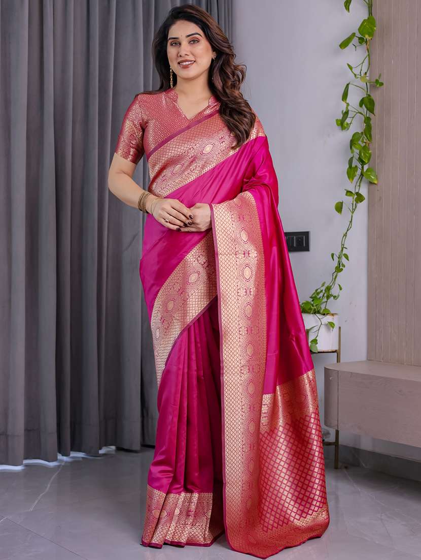 women solid with bordered saree with blouse