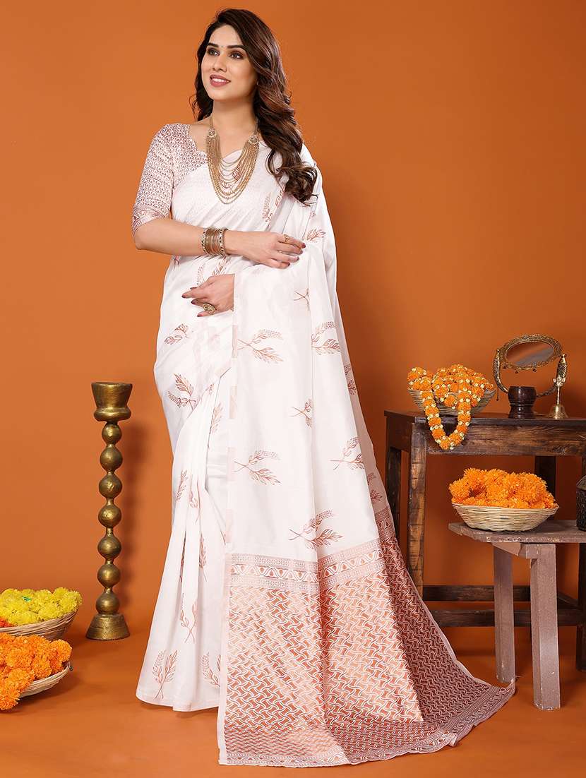 women self design banarasi saree with blouse