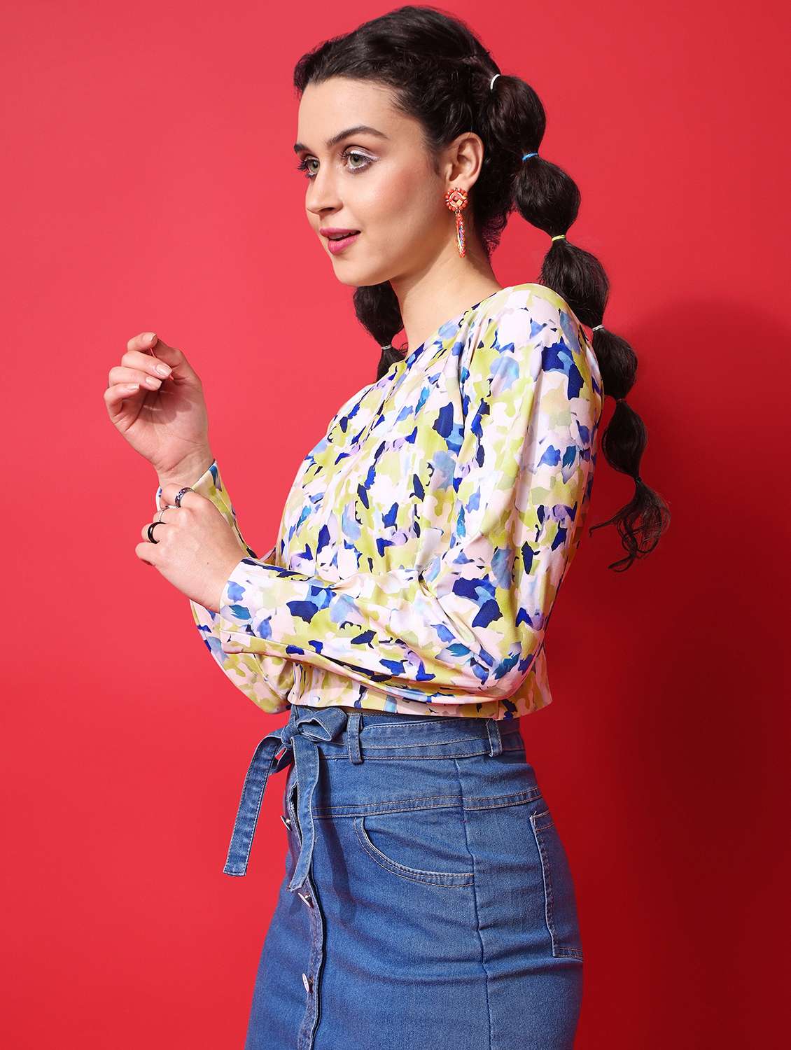 women printed long sleeves crop top - 22549011 -  Standard Image - 2