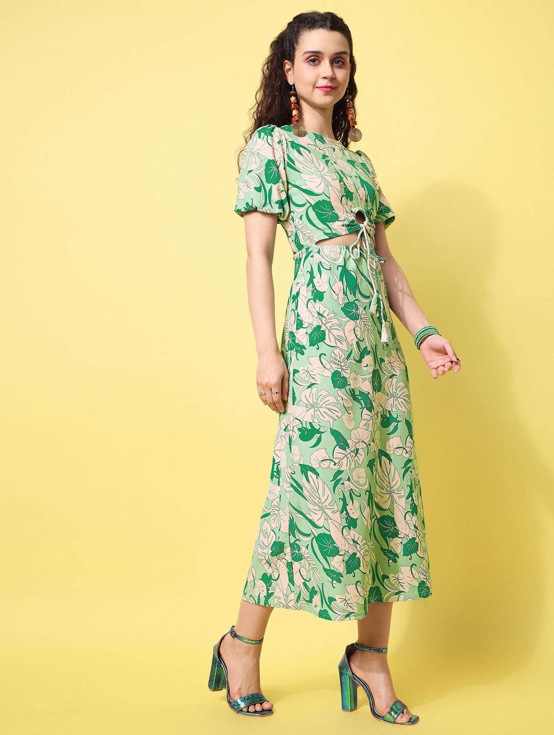 women printed short sleeves a-line dress - 22549303 -  Standard Image - 2