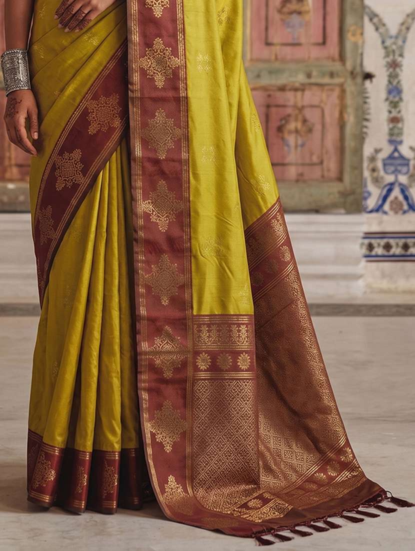 Women Self Design Banarasi Saree With Blouse - 22549710 -  Standard Image - 2
