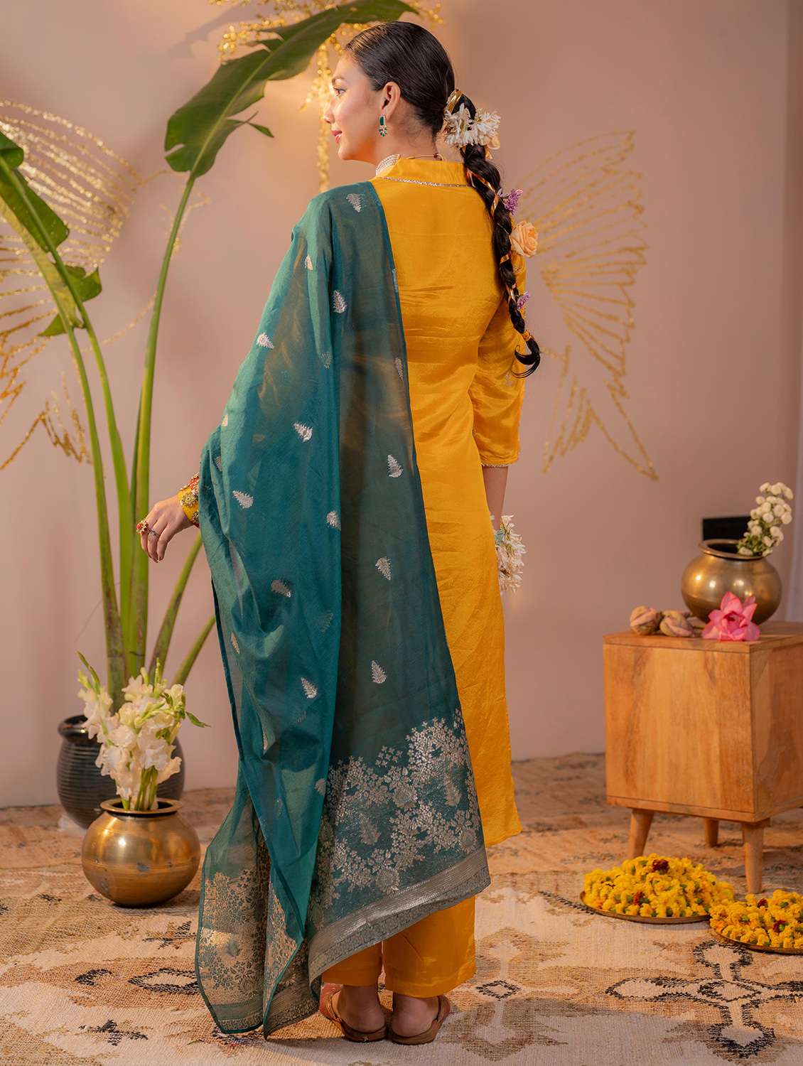 women embroidered v neck kurta pant with dupattta set - 22549969 -  Standard Image - 2