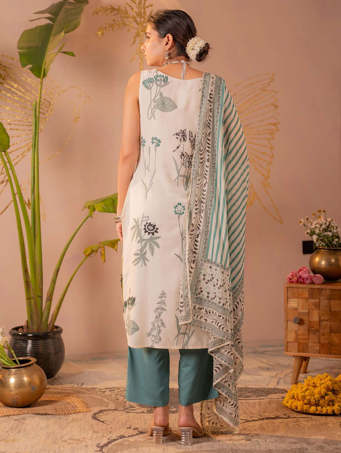 Women Printed Sleeveless Kurta Pant With Dupatta Set - 22549980 -  Standard Image - 2