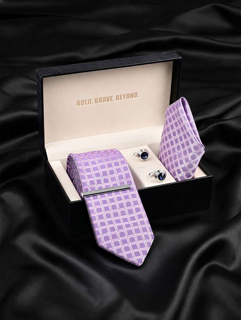 men necktie with cufflinks accessory gift set - 22550366 -  Standard Image - 2