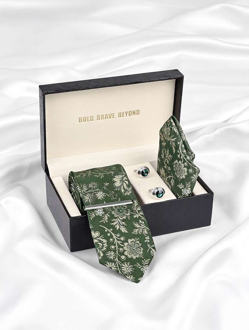 men necktie with cufflinks accessory gift set - 22550372 -  Standard Image - 2