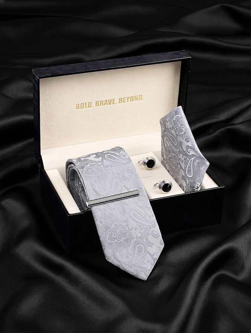 men necktie with cufflinks accessory gift set - 22550376 -  Standard Image - 2