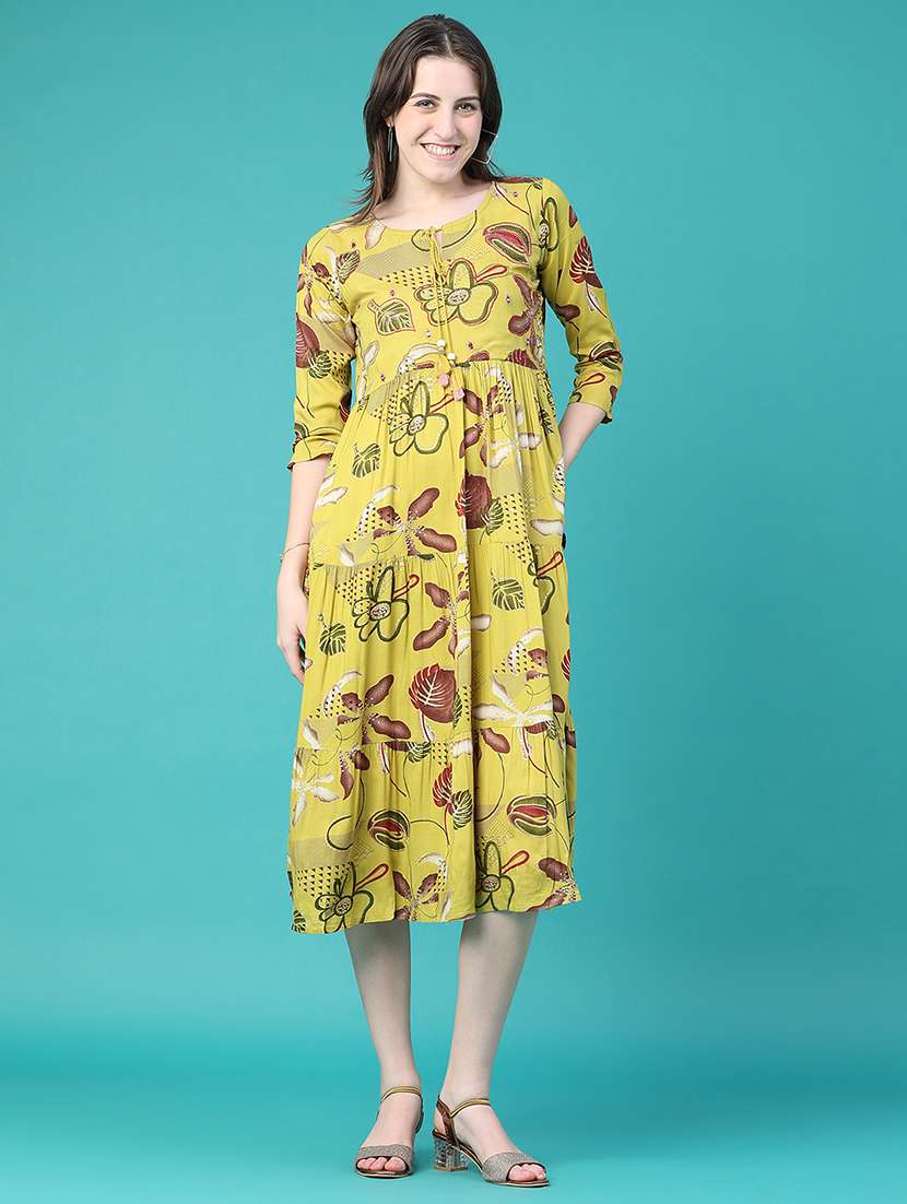 Women Printed Three Quarter Sleeves Tiered Dress - 22551986 -  Standard Image - 2