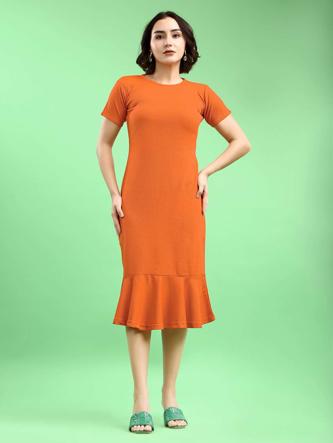 women solid round neck sheath dress