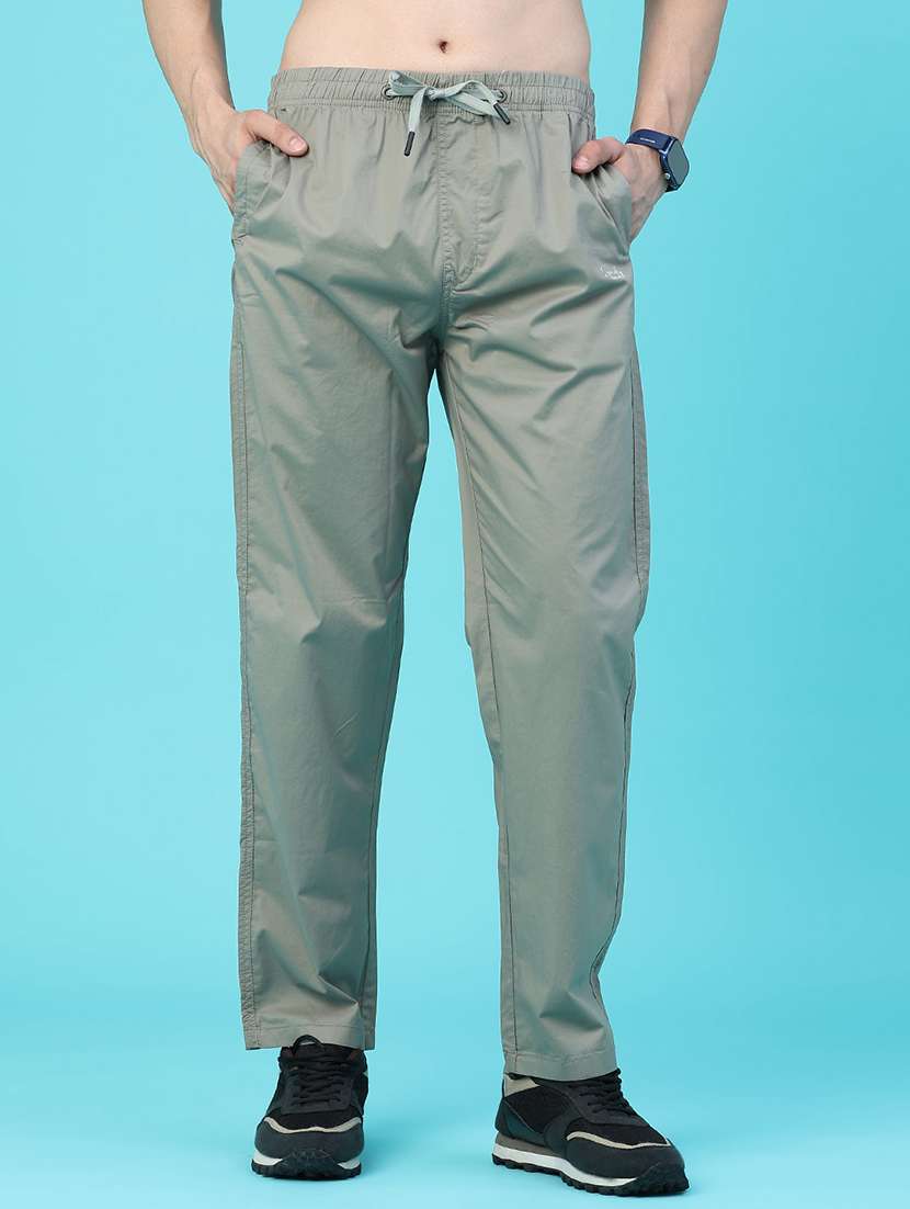 men solid mid rise flat front casual trouser