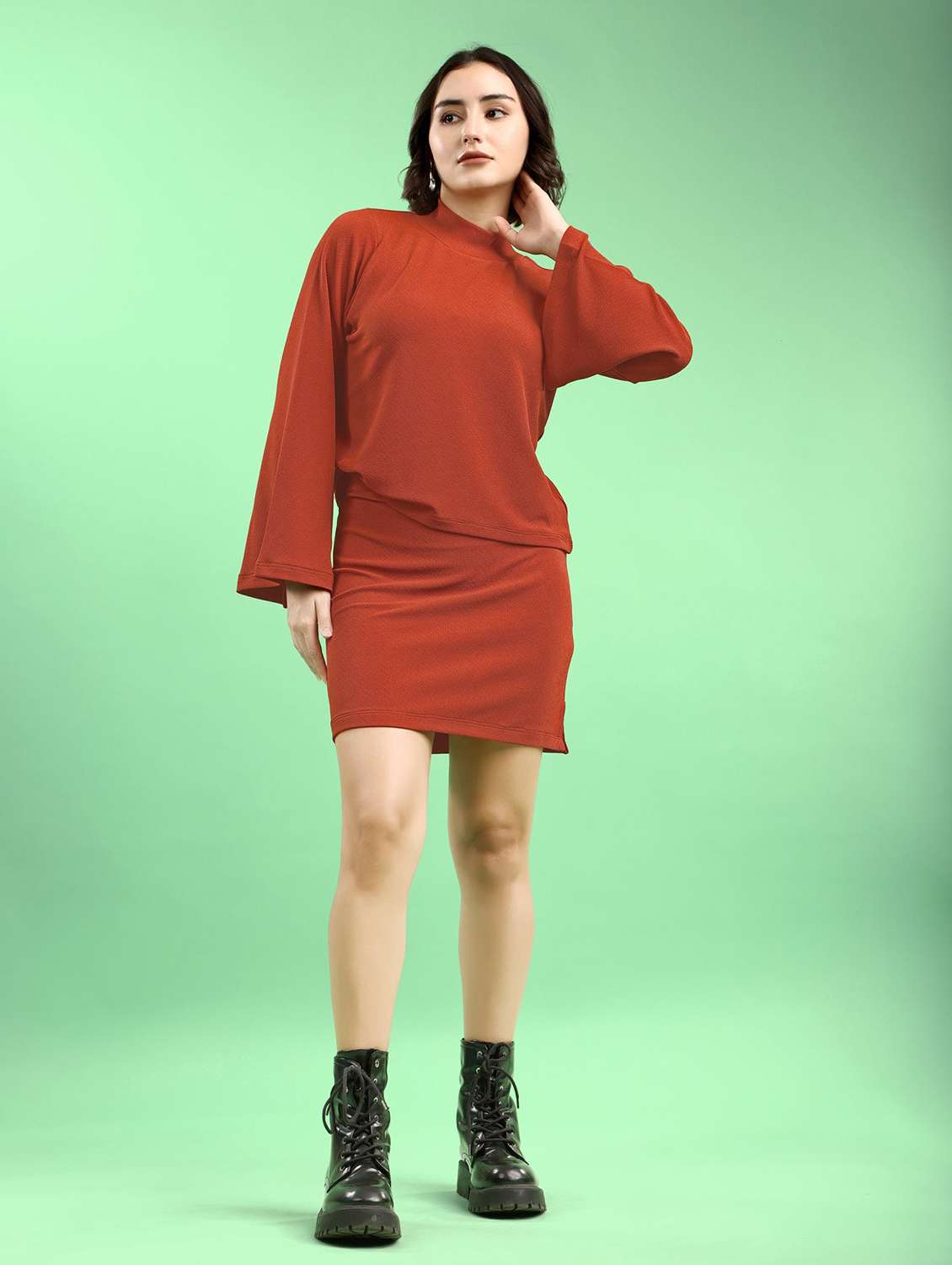 women solid long sleeves top and skirt set