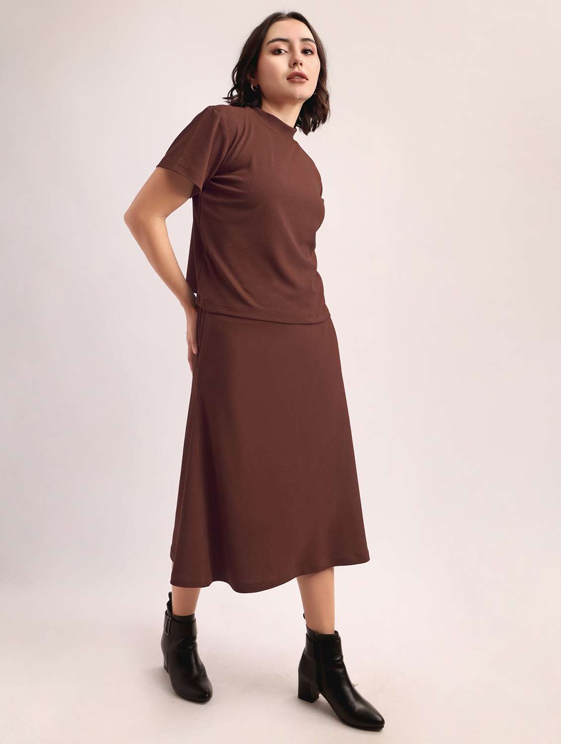 women solid short sleeves top and skirt set - 22553738 -  Standard Image - 2