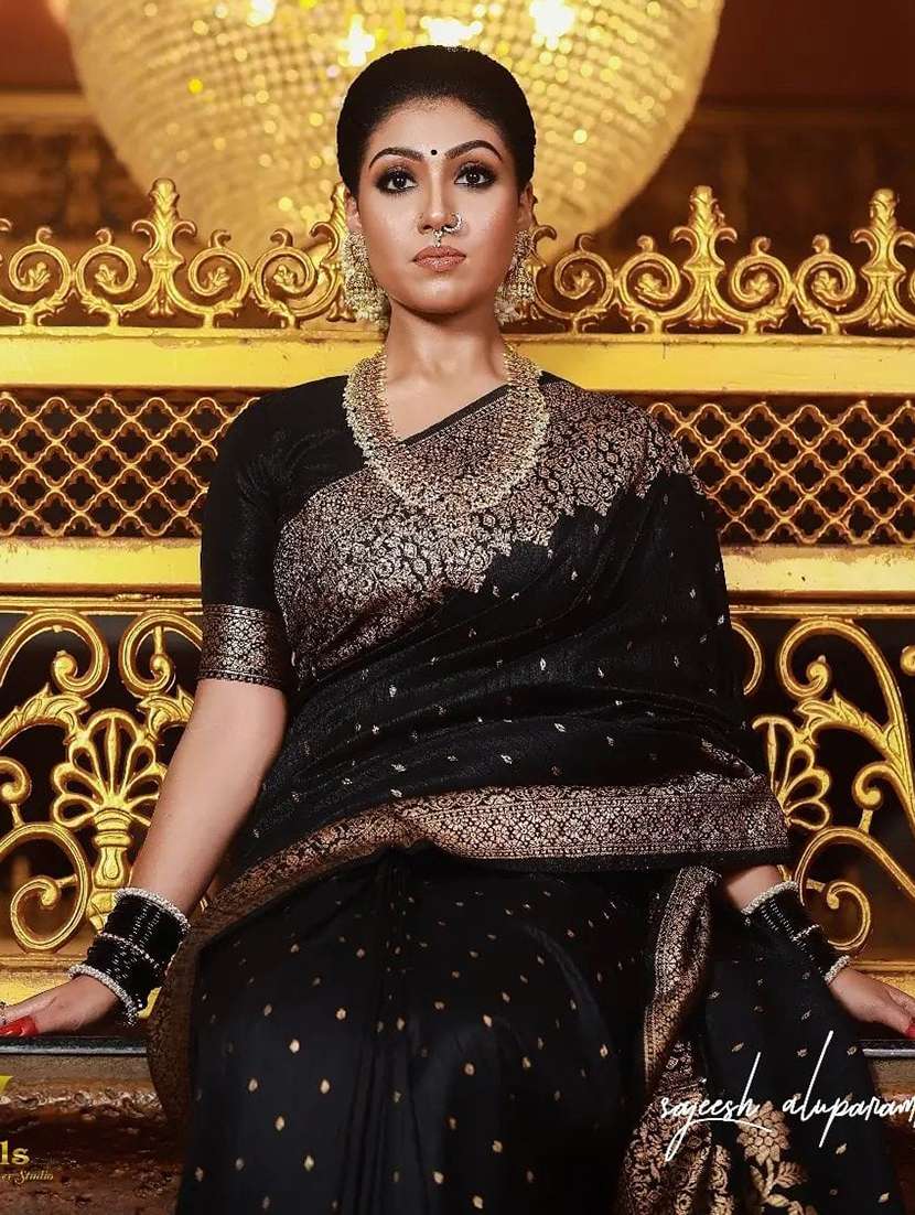 women self design banarasi saree with blouse - 22554559 -  Standard Image - 2