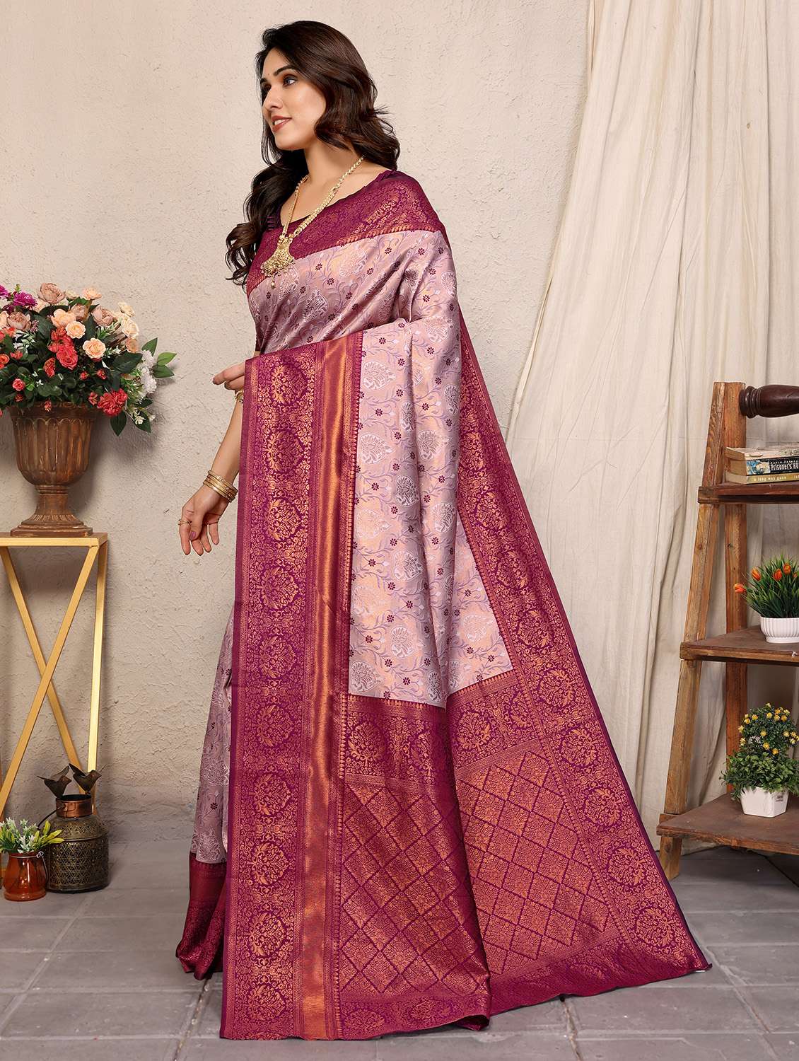 Women Self Design Banarasi Saree With Blouse - 22554611 -  Standard Image - 2