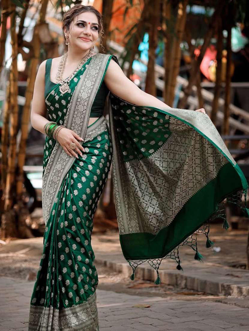 women self design banarasi saree with blouse - 22554668 -  Standard Image - 2