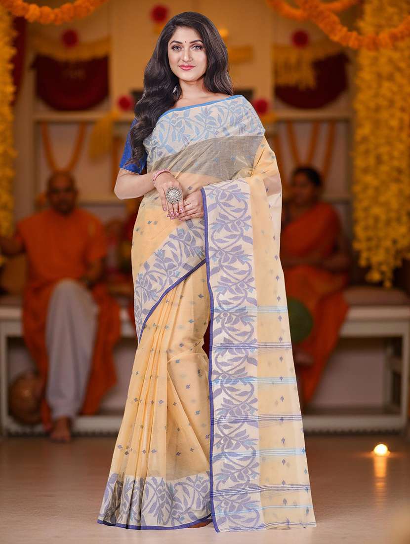 women self design handloom saree
