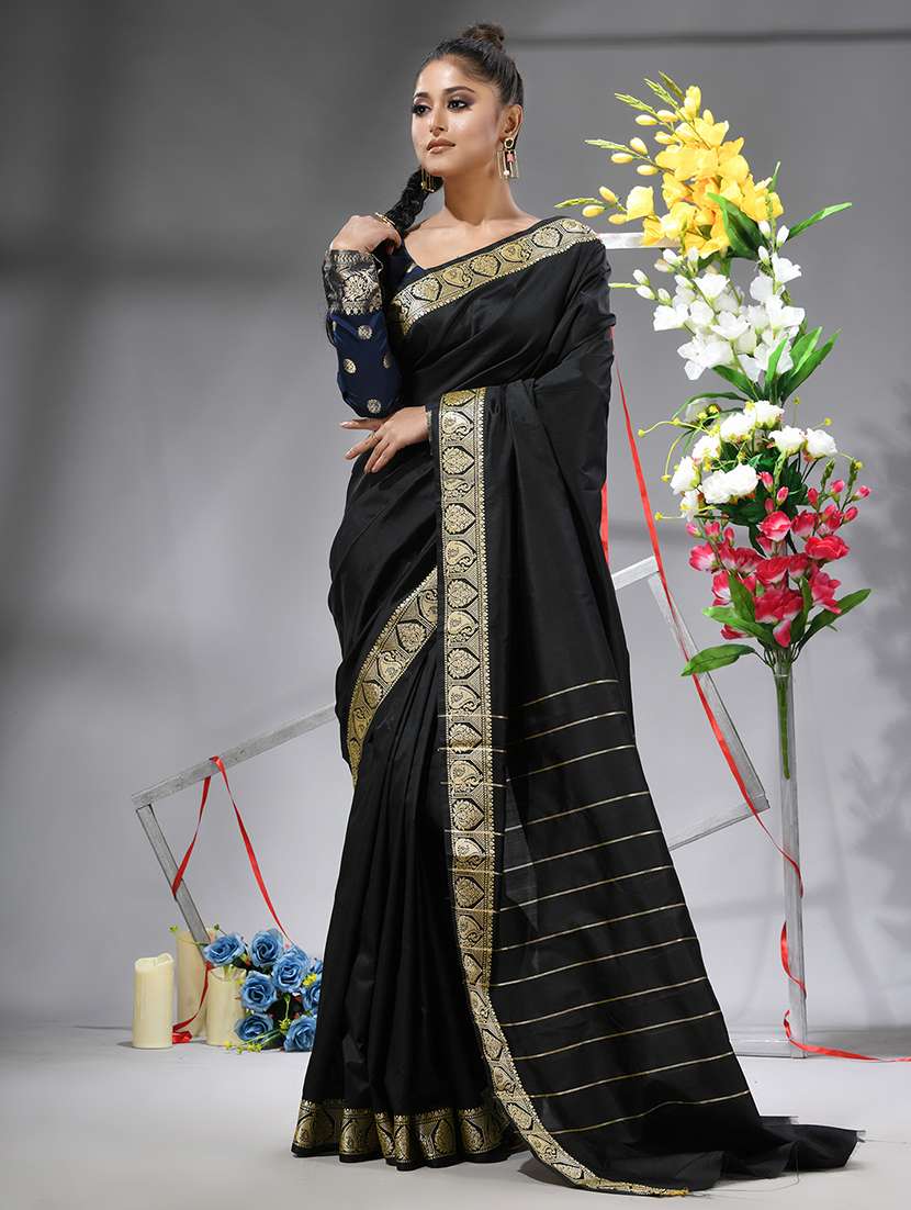 women solid with bordered saree - 22555013 -  Standard Image - 2