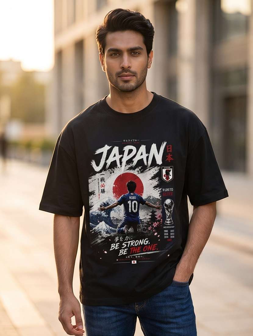 black cotton front print tshirt