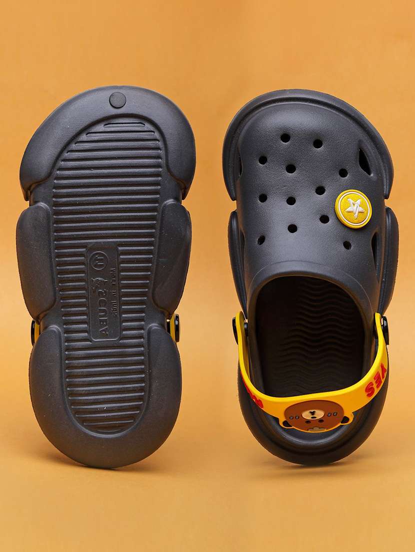 kids applique detailed back strap clogs - 22557003 -  Standard Image - 2