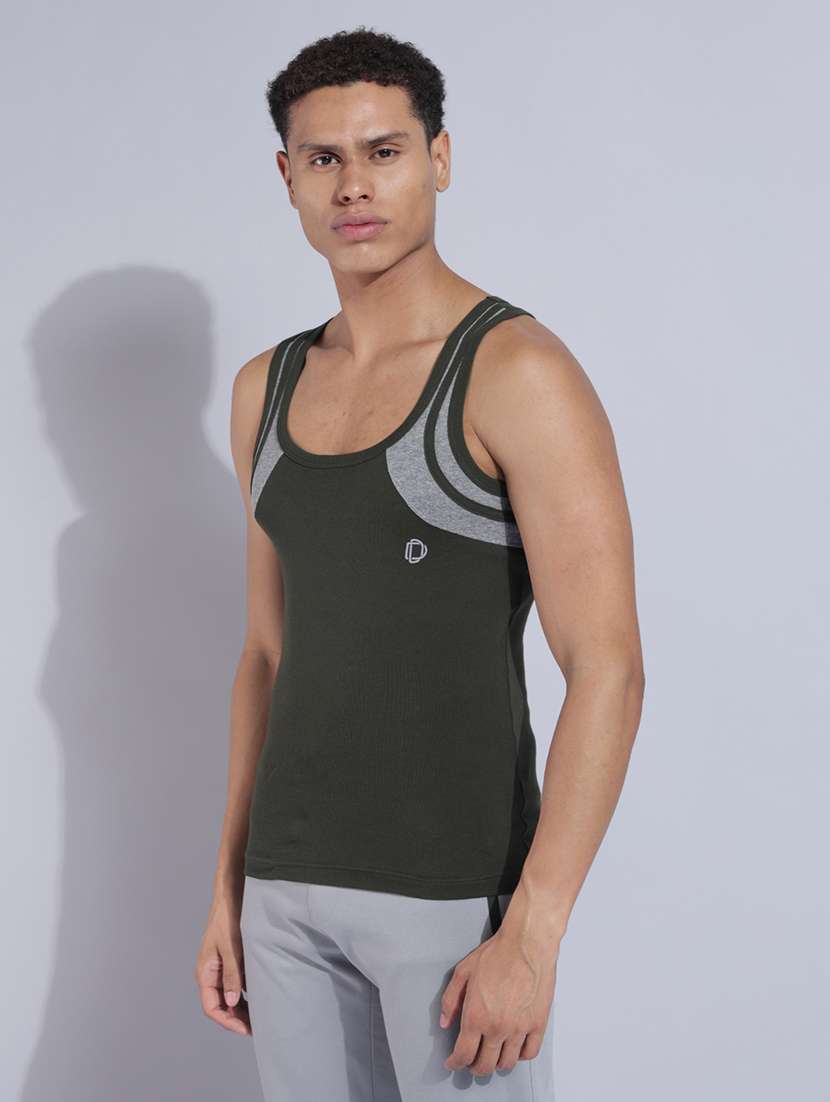 men pack of 3 color block sleeveless vest - 22558133 -  Standard Image - 2
