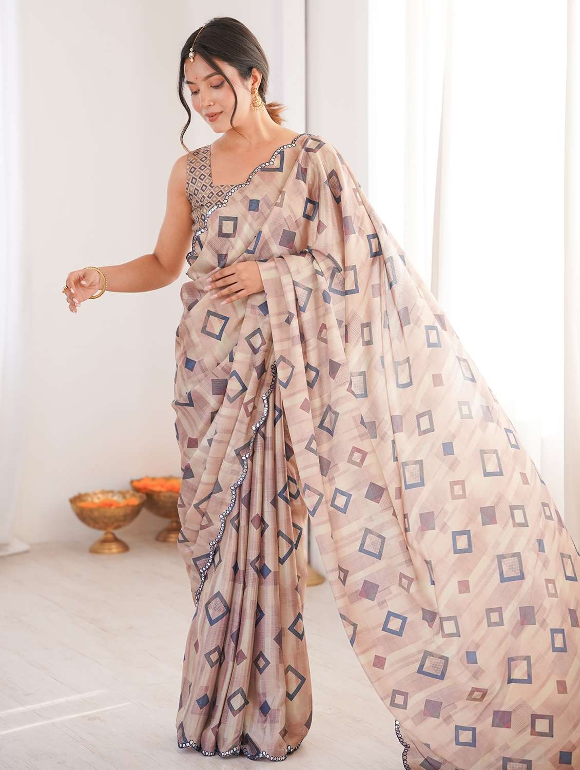 women printed casual wear saree with blouse - 22558234 -  Standard Image - 2