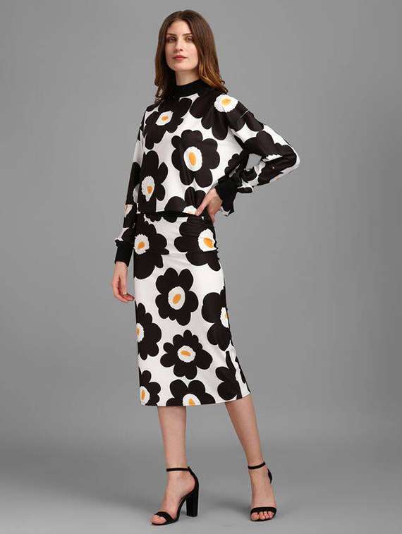 women printed long sleeves top and skirt co-ord set - 22558294 -  Standard Image - 2