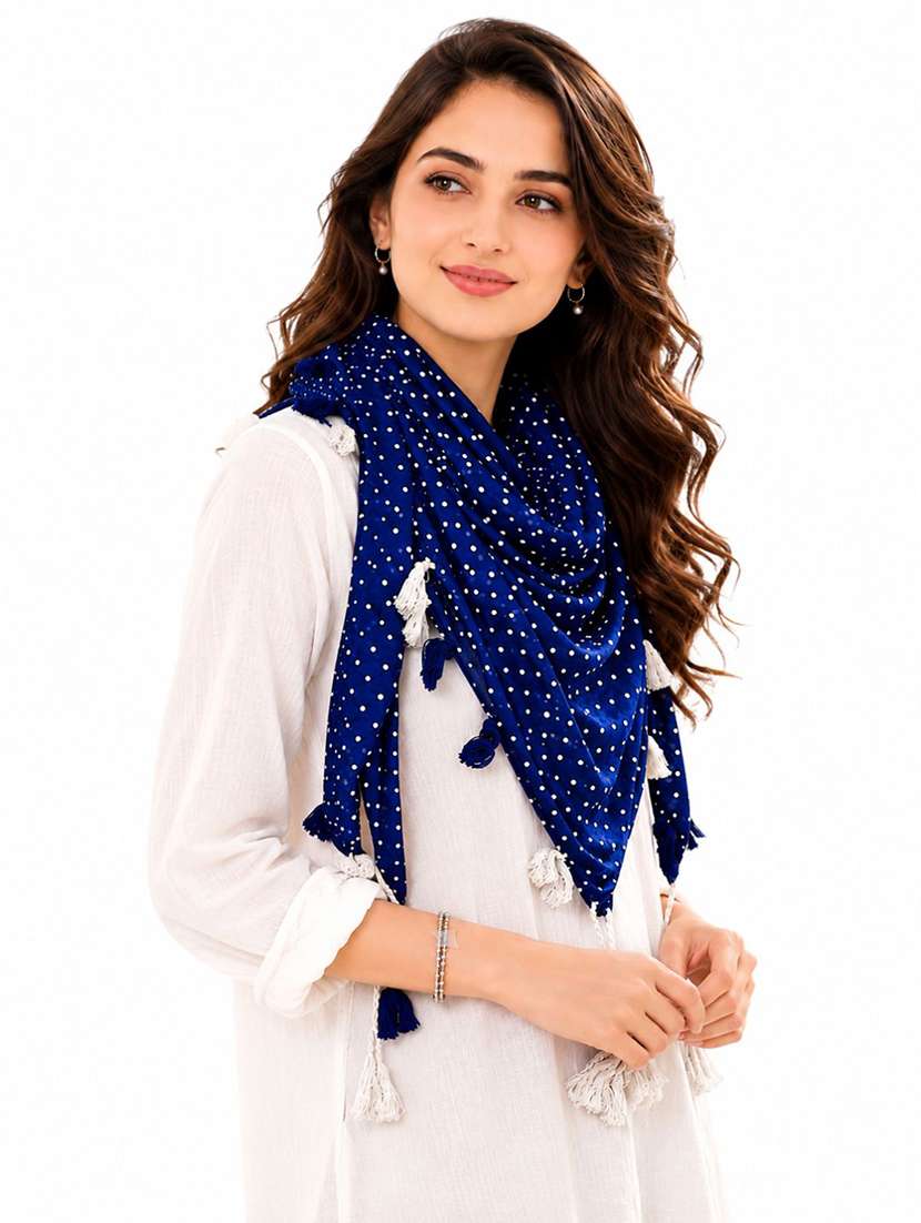 women printed scarf featuring with tassels - 22558516 -  Standard Image - 2