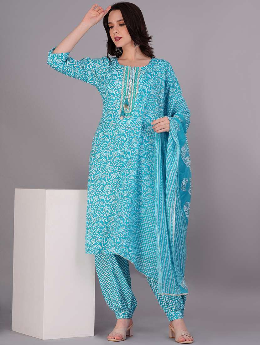 women printed three quarter sleeve kurta salwar with dupatta set