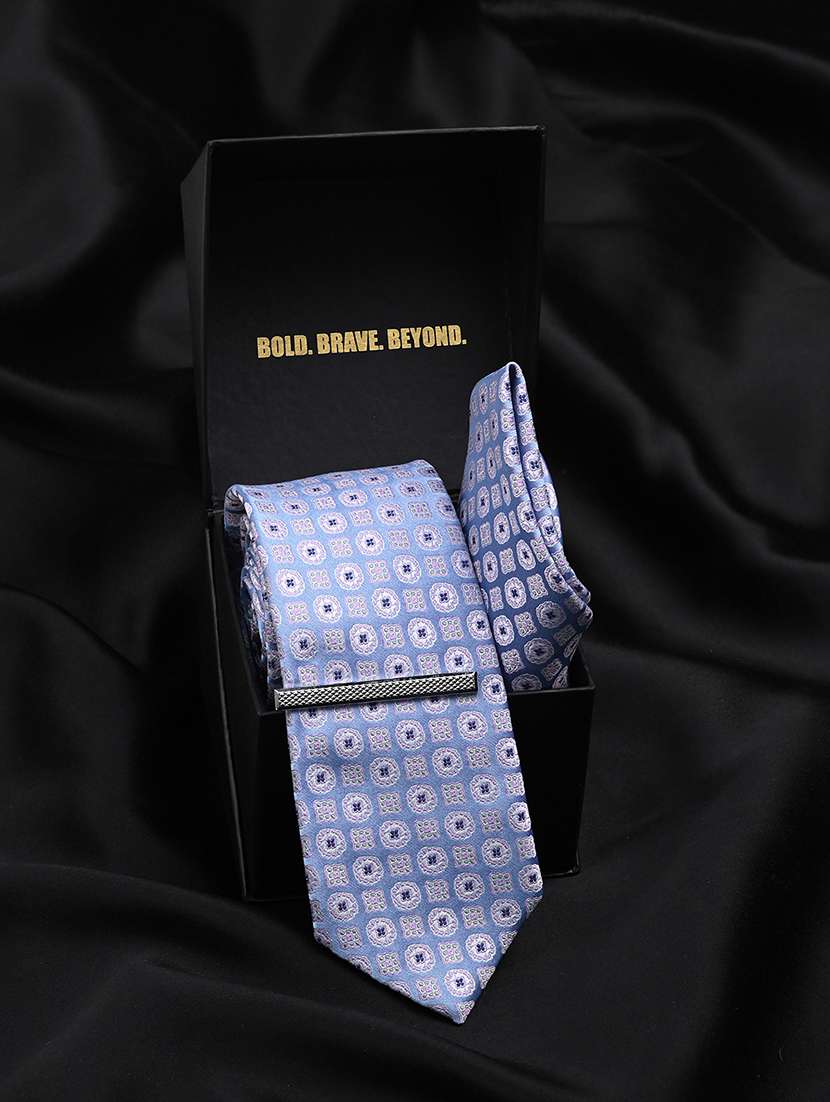 men necktie and pocket square gift box set - 22558722 -  Standard Image - 2