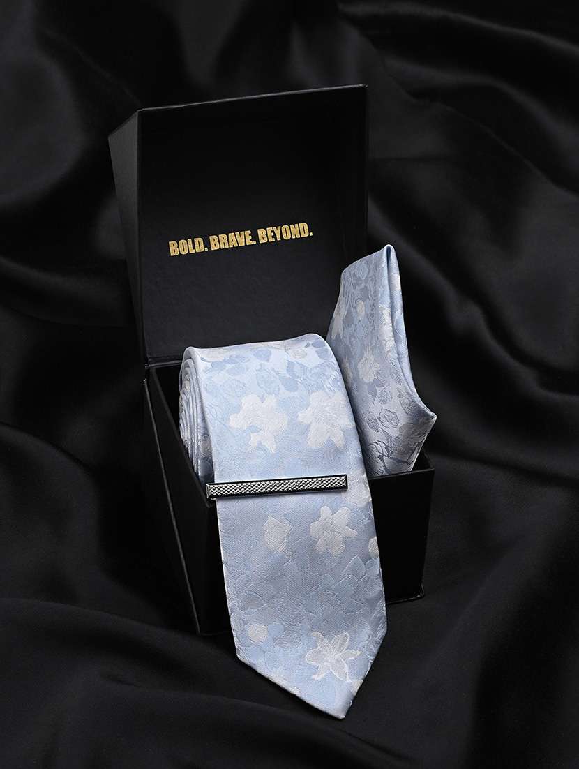 men necktie and pocket square gift box set - 22558730 -  Standard Image - 2